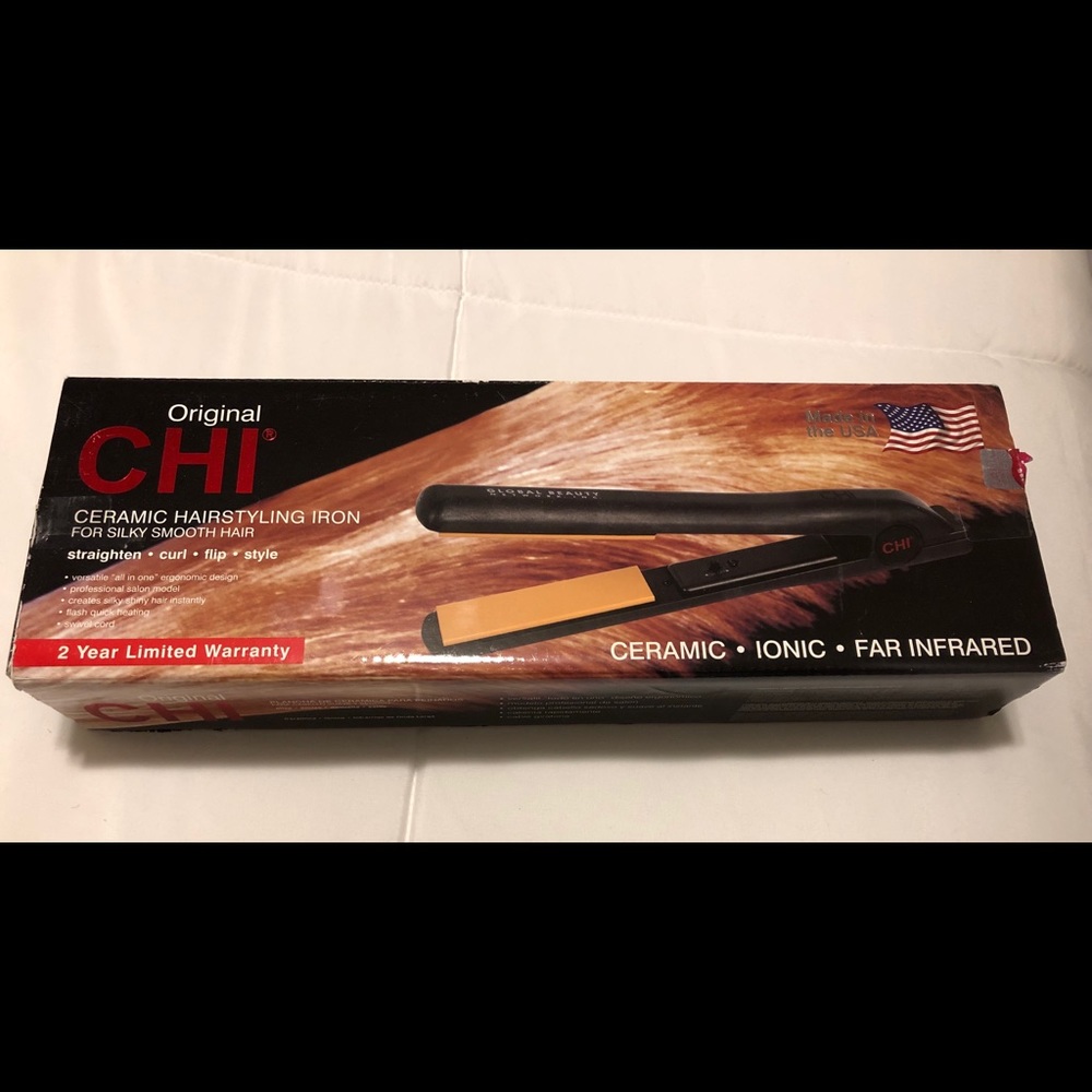 CHI ceramic hairstyling iron -new!